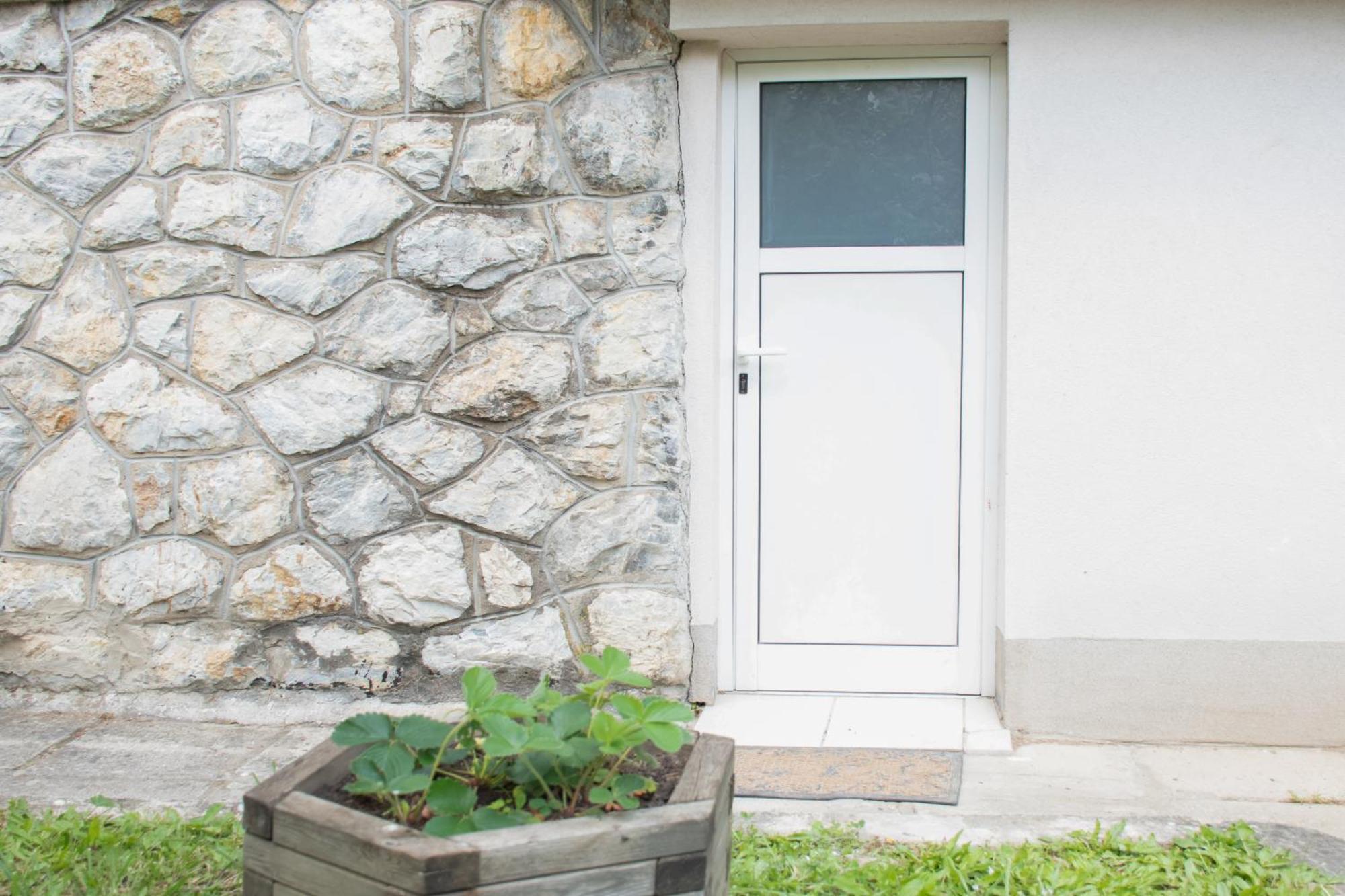 Twin-Magnolias Condo With Garden, Parking & Ev Station Zagreb Exterior photo